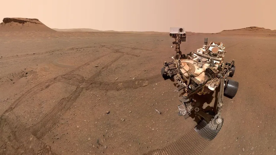 NASA rover discovers strongest clue of ancient martian life!