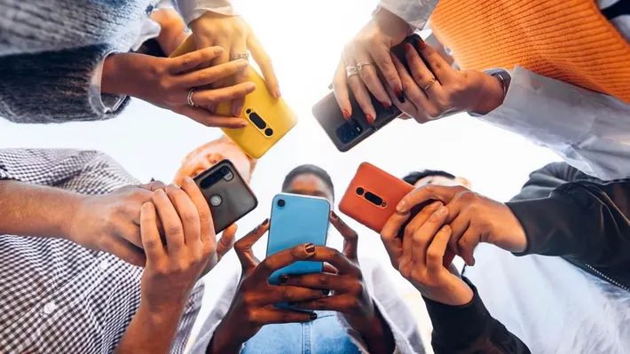 Gen Z’s balancing act between tech and emotional health!