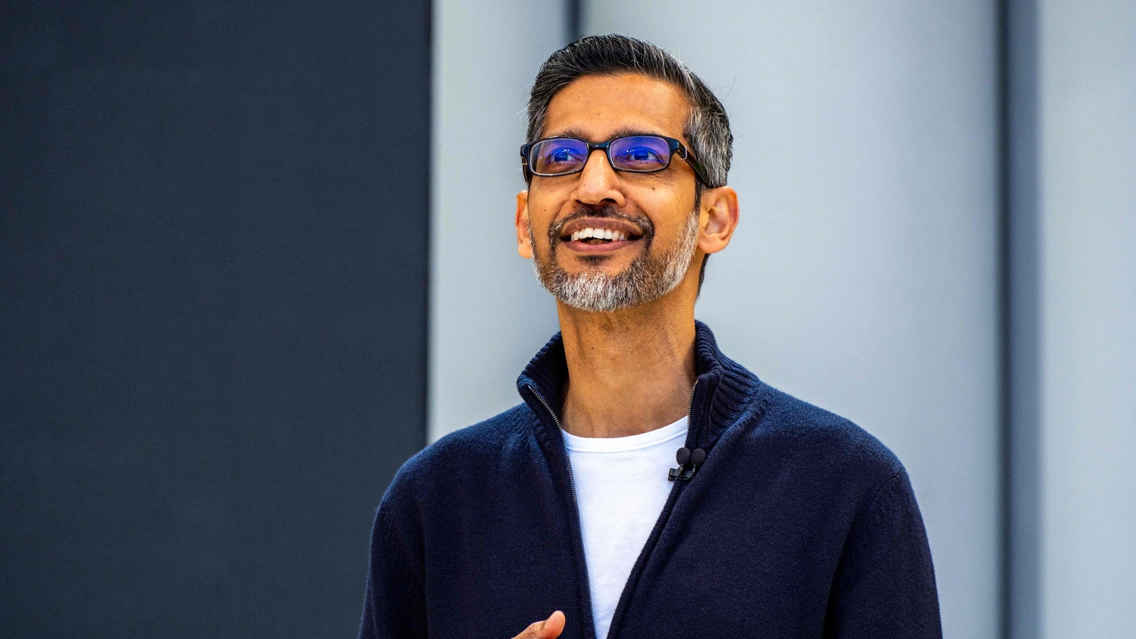 Sundar Pichai vs Elon Musk: Two Billionaires, Two Roads to Success!