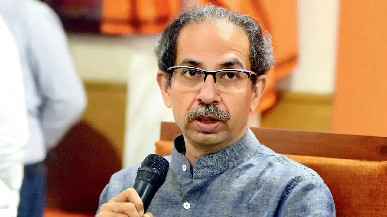 Won't let BJP force hindi on Maharashtra, says Uddhav Thackeray!