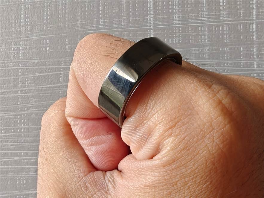 Why Everyone Is Switching from Watches to This Tiny Ring!