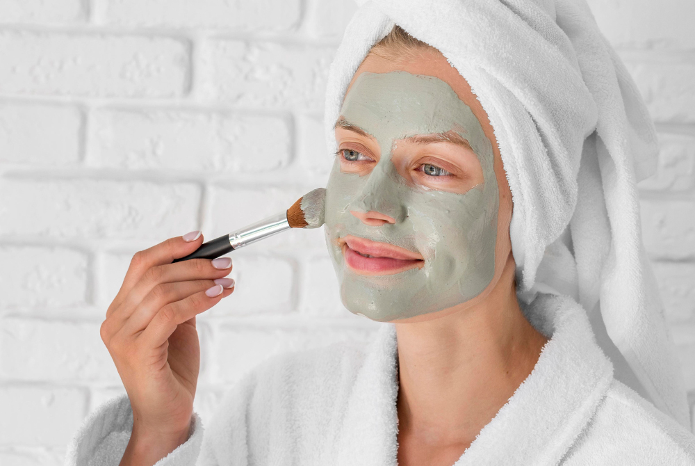 Glow naturally this monsoon with these 5 easy DIY masks