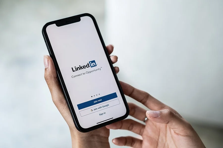 10 profile edits to turn LinkedIn views into money!