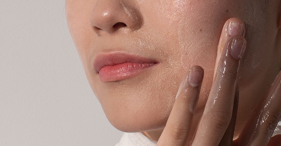 The “do-it-all” ingredient your skincare is missing: Azelaic acid!