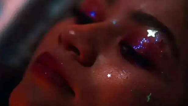 How Euphoria Makeup Became the Internet’s Favourite Form of Self-Expression!