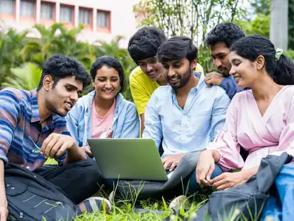 Two-month government internship - apply now to work on real policy projects!