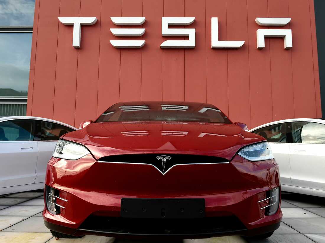 Tesla to launch first India experience center in Mumbai on July 15!