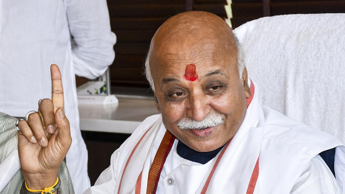"Hindu rashtra must feed, educate and heal its people", says VHP's Praveen Togadia!
