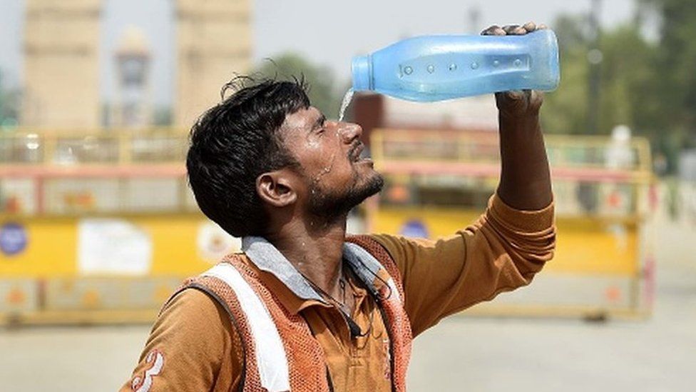 Stay Hydrated, Stay Safe: Delhi Heat Alert!