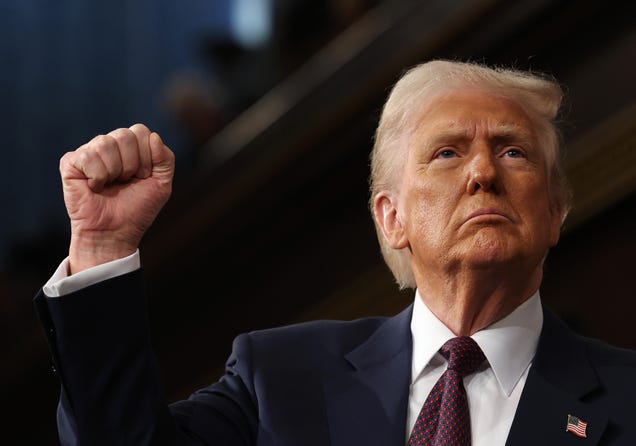 Trump's $1B Mistake? US Strategist Slams Pakistan LMF Loan Amid Terror Ties