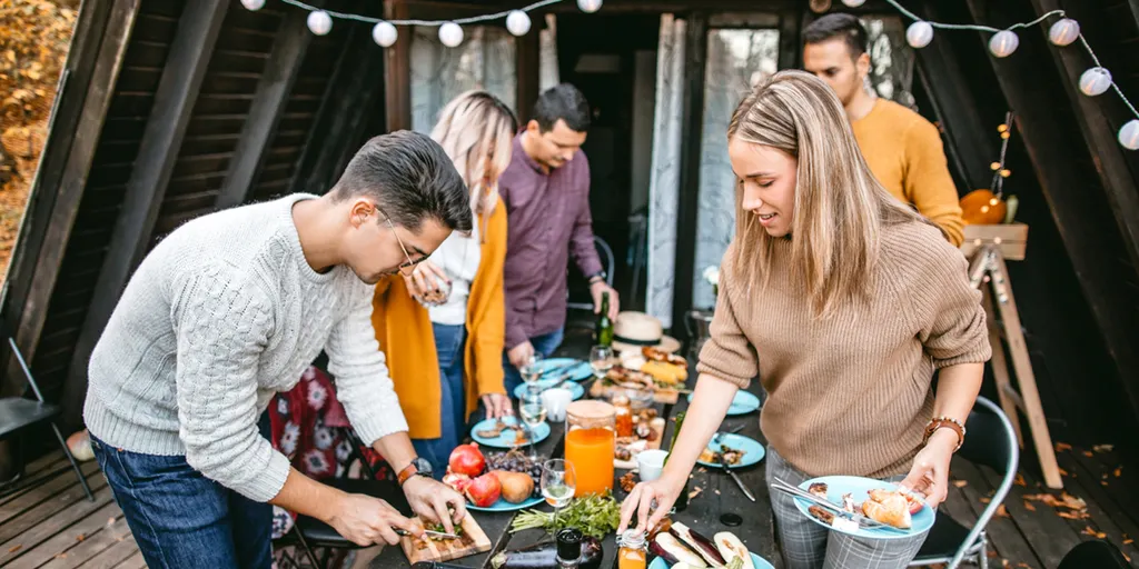 This one dinner trend is helping Gen Z fight loneliness!