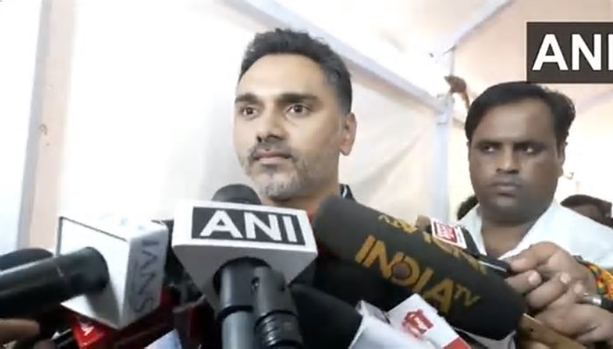 Marathi Must in Maharashtra: Minister s Stern Warning Sparks Debate!