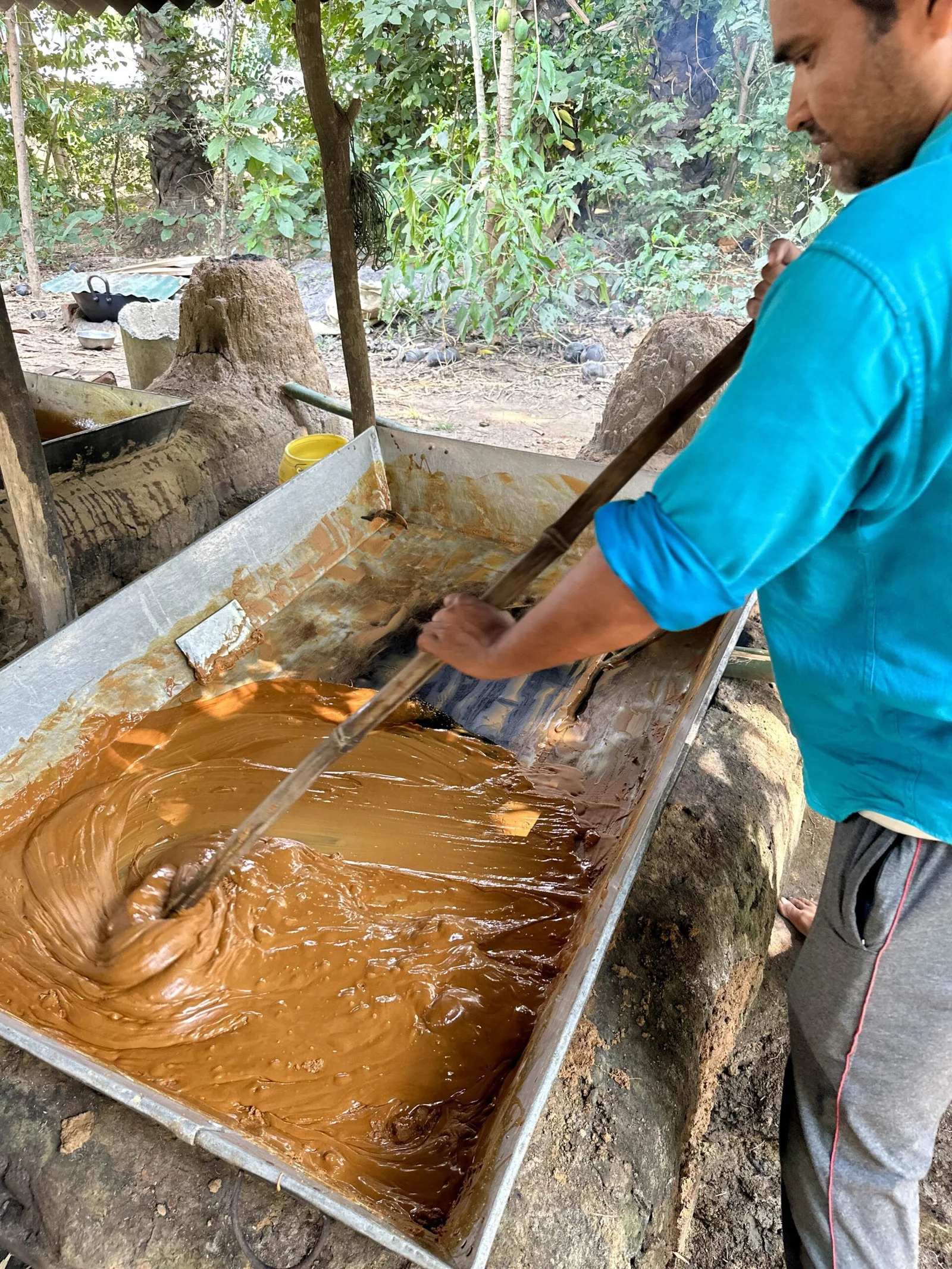 Artisan Revival: Earth Story Farms Preserves Nolen Gur Tradition!