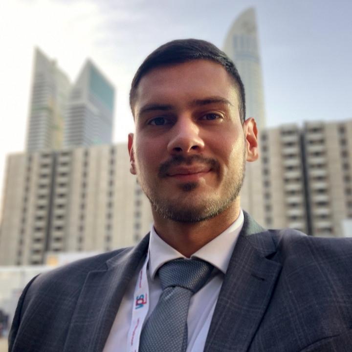 He Built A Six-Figure Agency Spending Absolutely Zero Dollars!