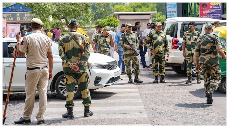 Delhi to echo with Sirens today: Here's what you need to know before 3 PM!
