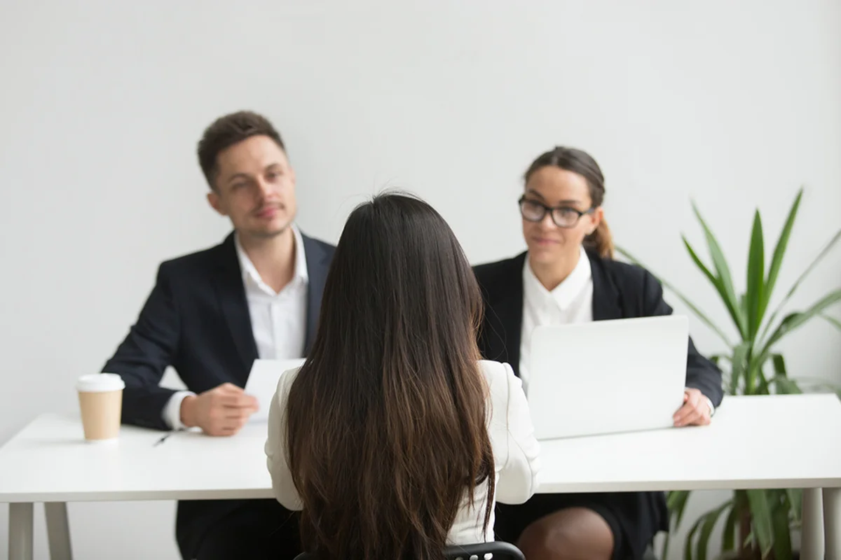 7 Outfit Mistakes that can Ruin your Job Interview!