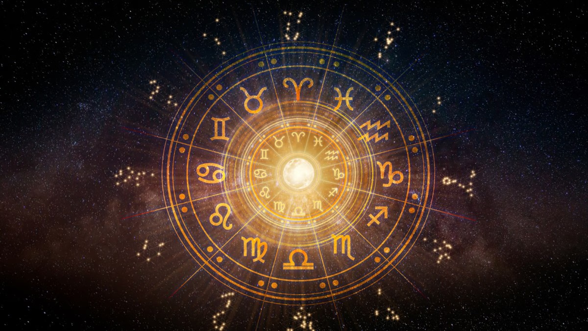 Daily Horoscope: Harmonizing Practical Ambition with Creative Intuition!