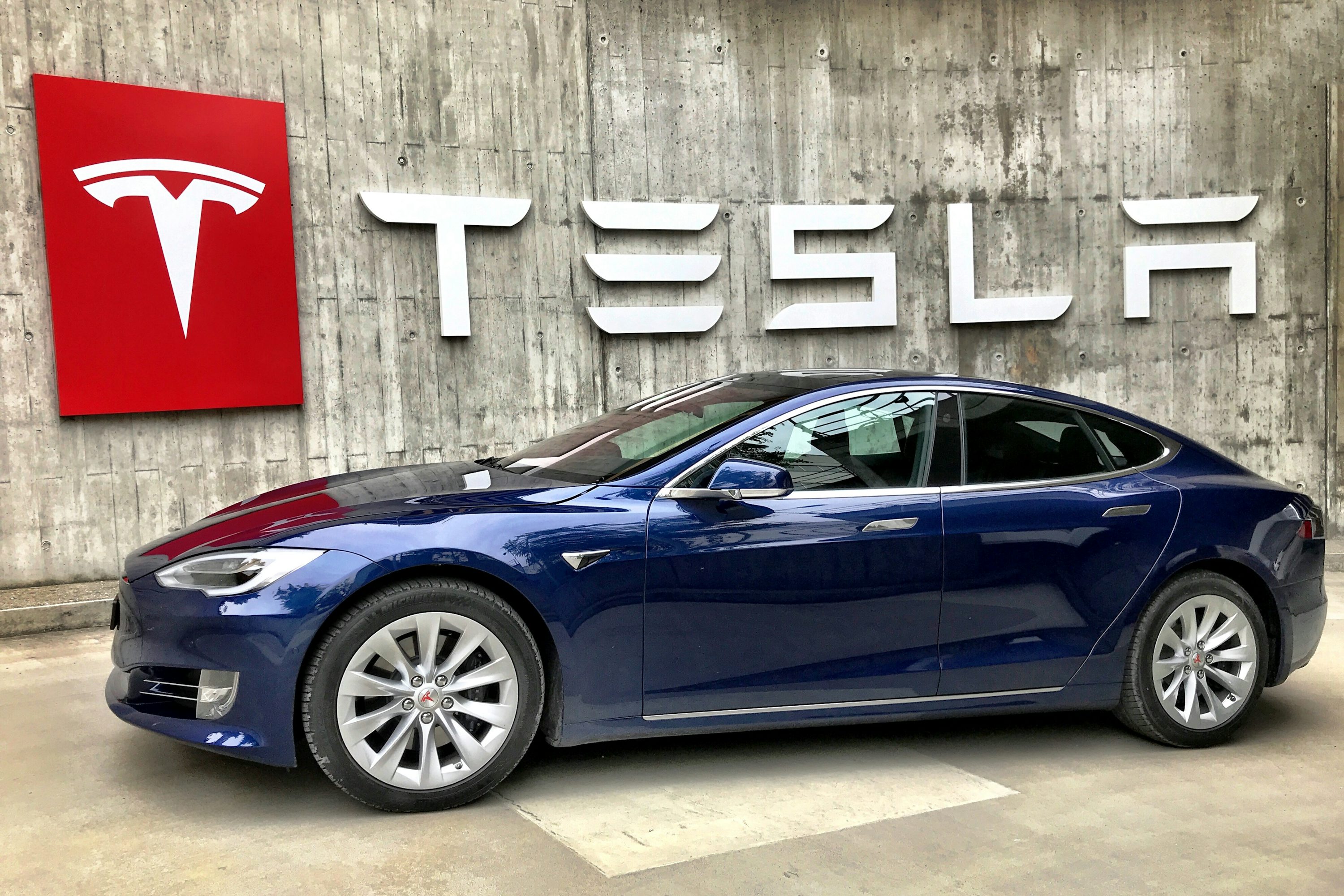 Tesla beats top Chinese car brands! Here s why.
