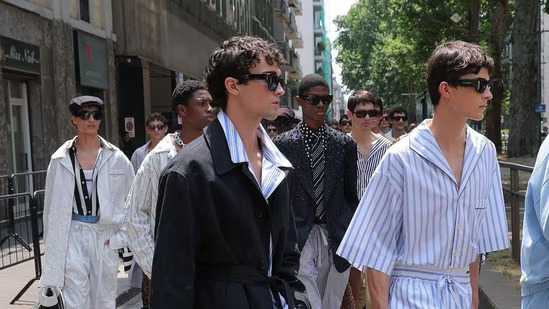 “Lazy Luxury” is here  effortless style  million-dollar look!