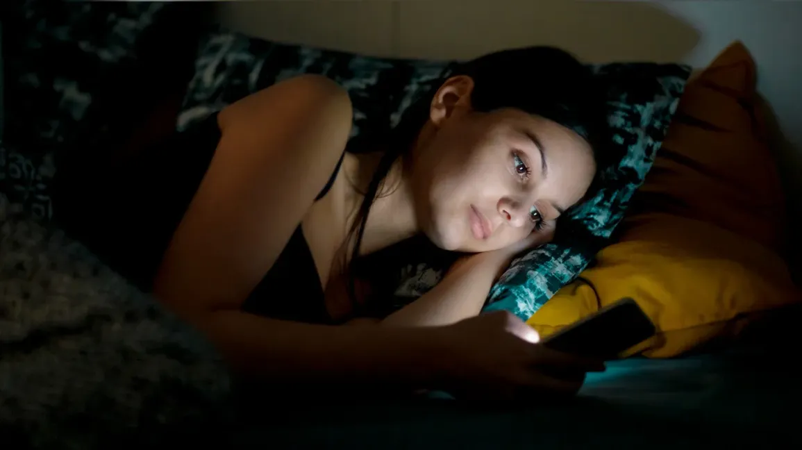 Why doctors want women in bed before 11 PM...