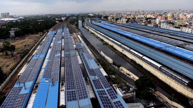 Fact-Check : Solar on tracks in India? Totally untrue!