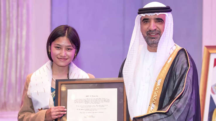 At just 16, her handwriting earned her global recognition!