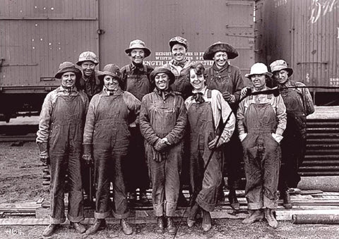 Dungarees didn’t start in America - their roots are 100% Indian!