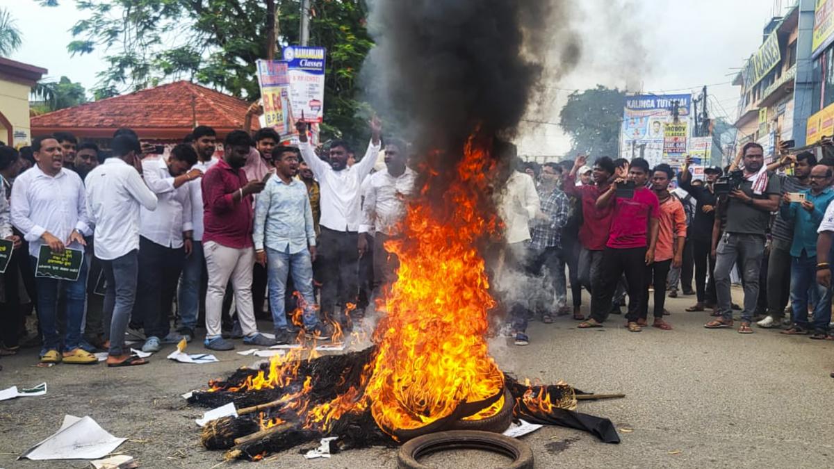 Odisha student's suicide sparks political storm, Bandh announced!