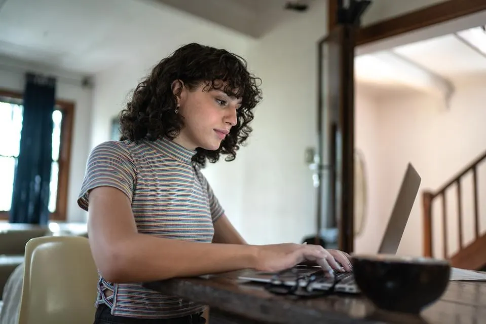 This weird Gen Z habit is shocking older workers!