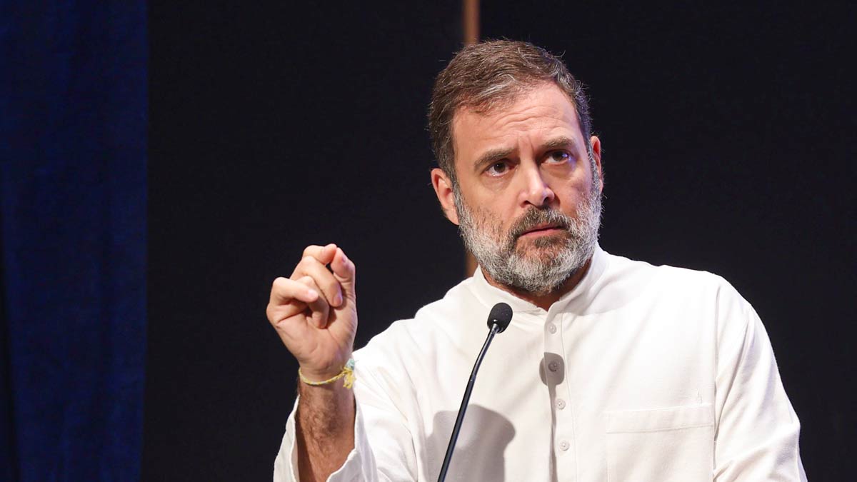 "PM Modi will bow to Trump" ,Rahul Gandhi's fierce attack on PM over trade deal!