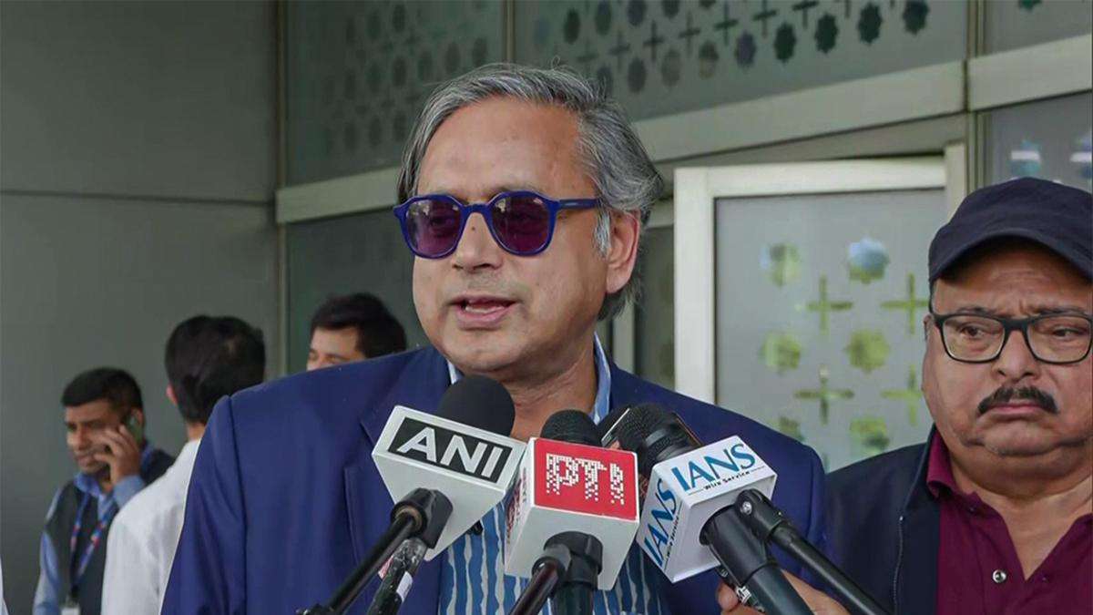 Tharoor drops bombshell on Congress rift!