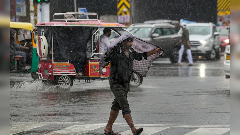 Why is Delhi facing Heavy Rain even after Monsoon's exit?