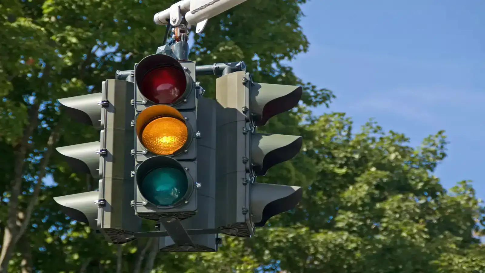 Police warn against rising fake traffic challan fraud links!