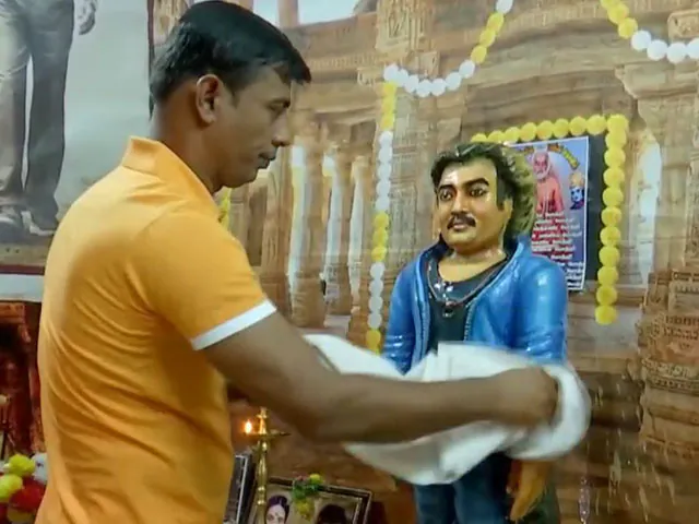 You won’t believe what this fan did at home for Rajinikanth…!