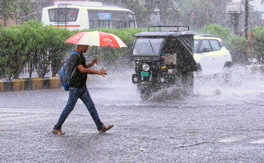 Heavy Rains soak NCR, stir Questions: Are winters coming early this Year?