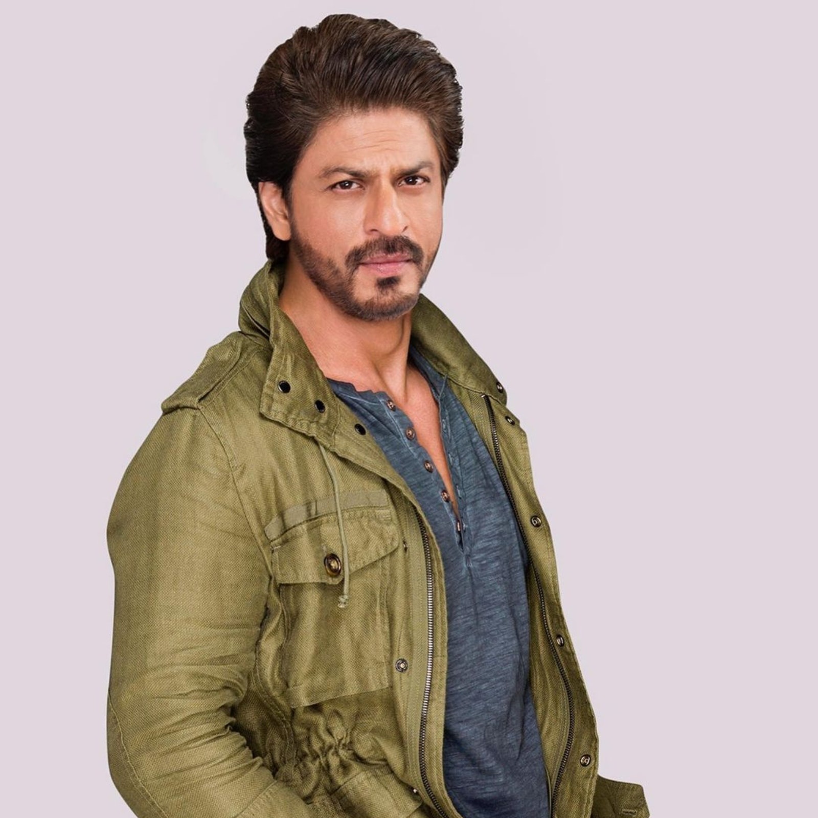 Want SRK’s Youthful Glow? Try His Simple Diet!