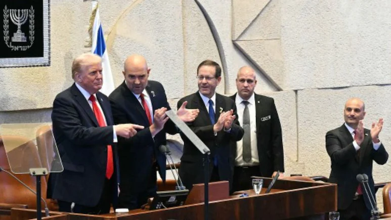 Trump receives Ovation as Ceasefire deal unfolds in Israel!