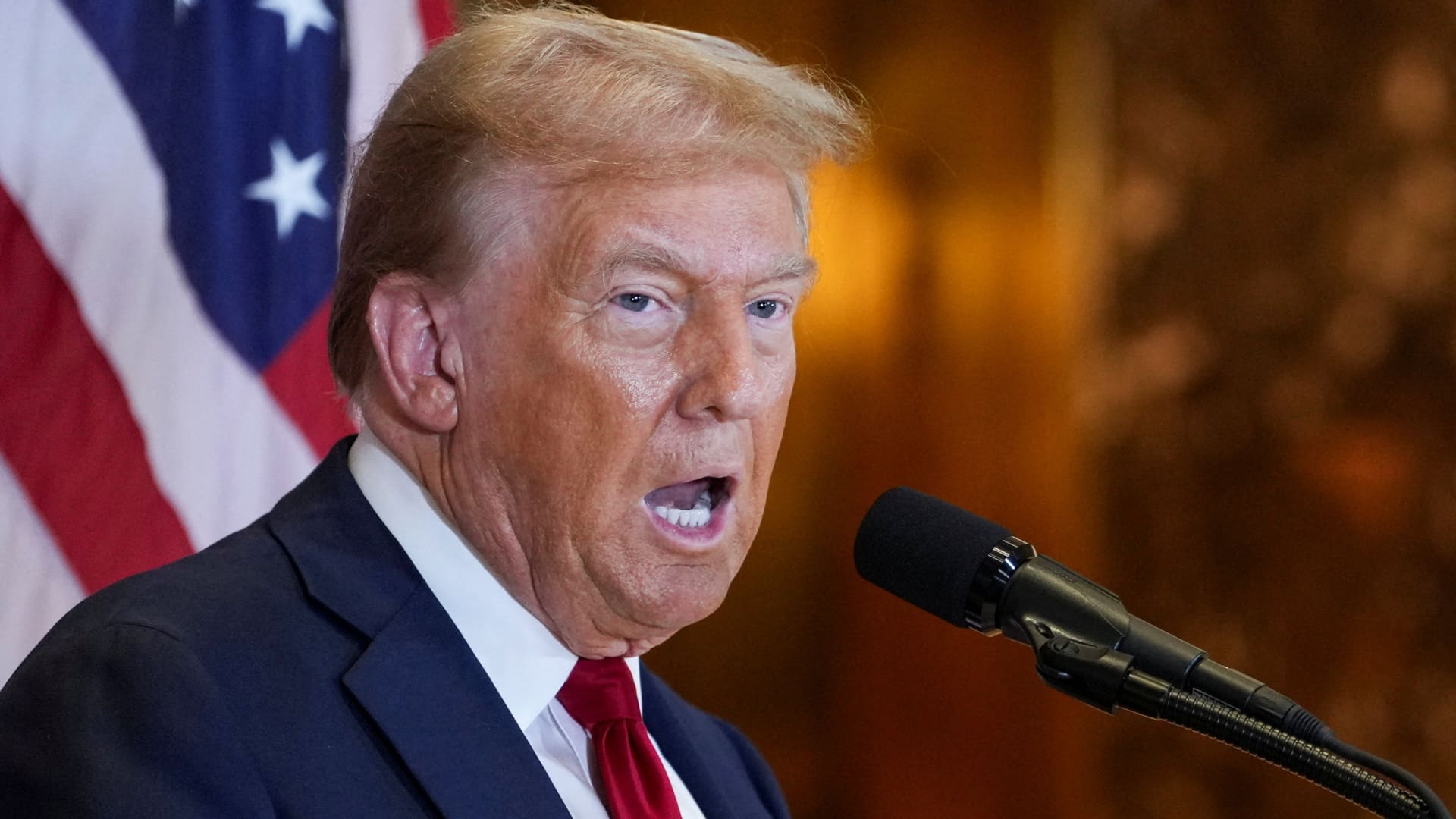 Full travel ban for 12 nations—critics call it racist, Trump calls it “essential”
