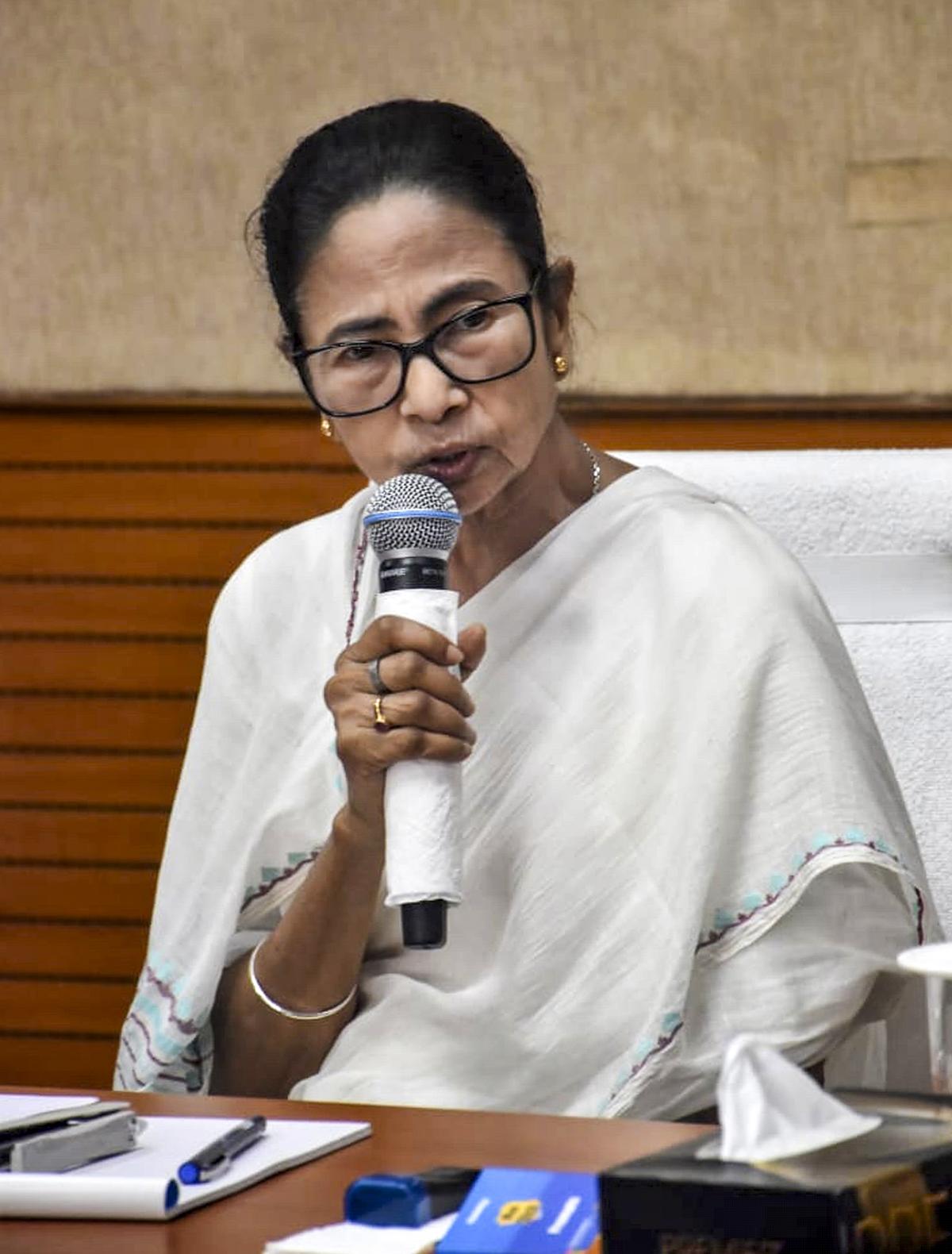 Mamata warns PM Modi not to trust Amit Shah blindly!
