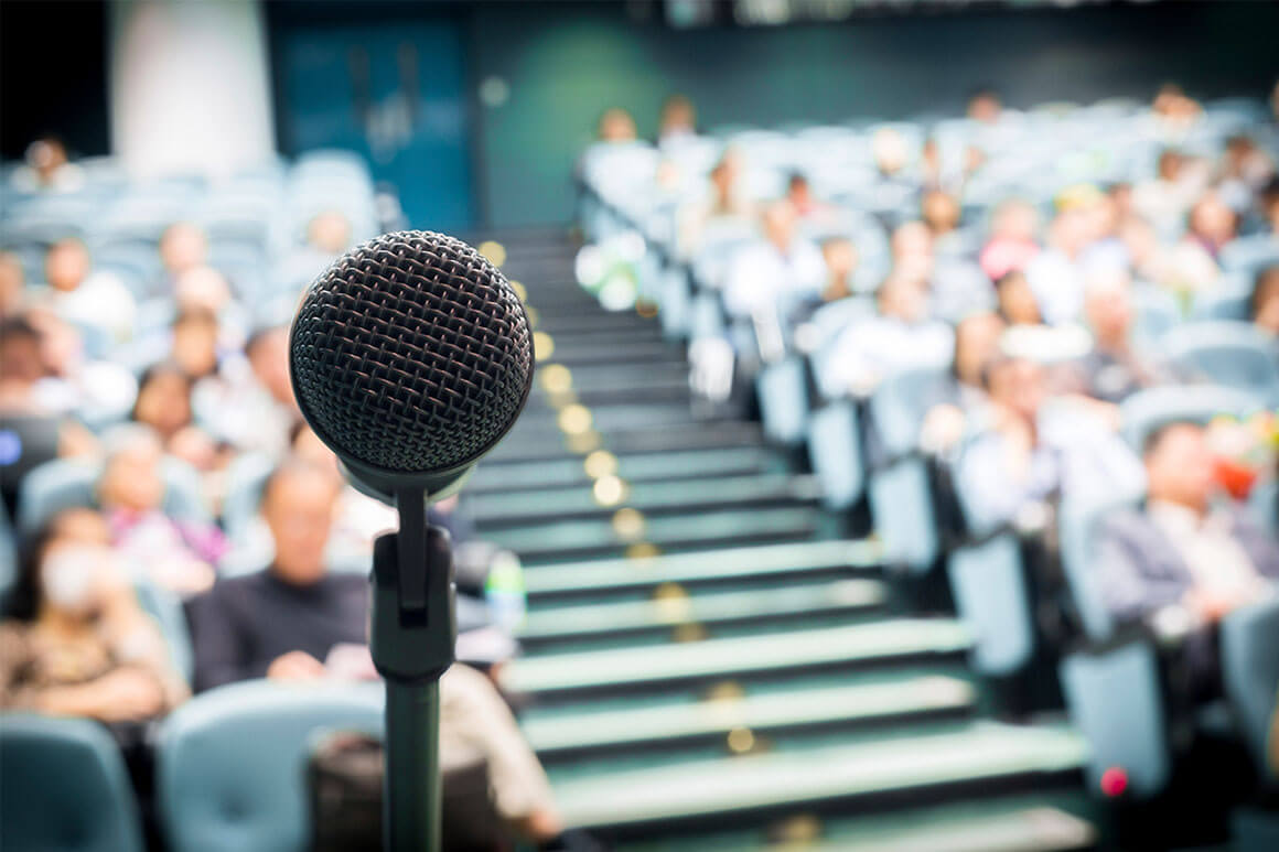 9 Essential tips to improve your Public Speaking Skills!