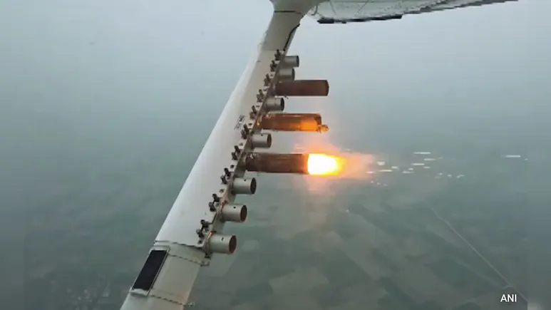 Cloud-seeding over Delhi paused as IIT Kanpur flags insufficient moisture! Cloud-seeding over Delhi paused as IIT Kanpur flags insufficient moisture!