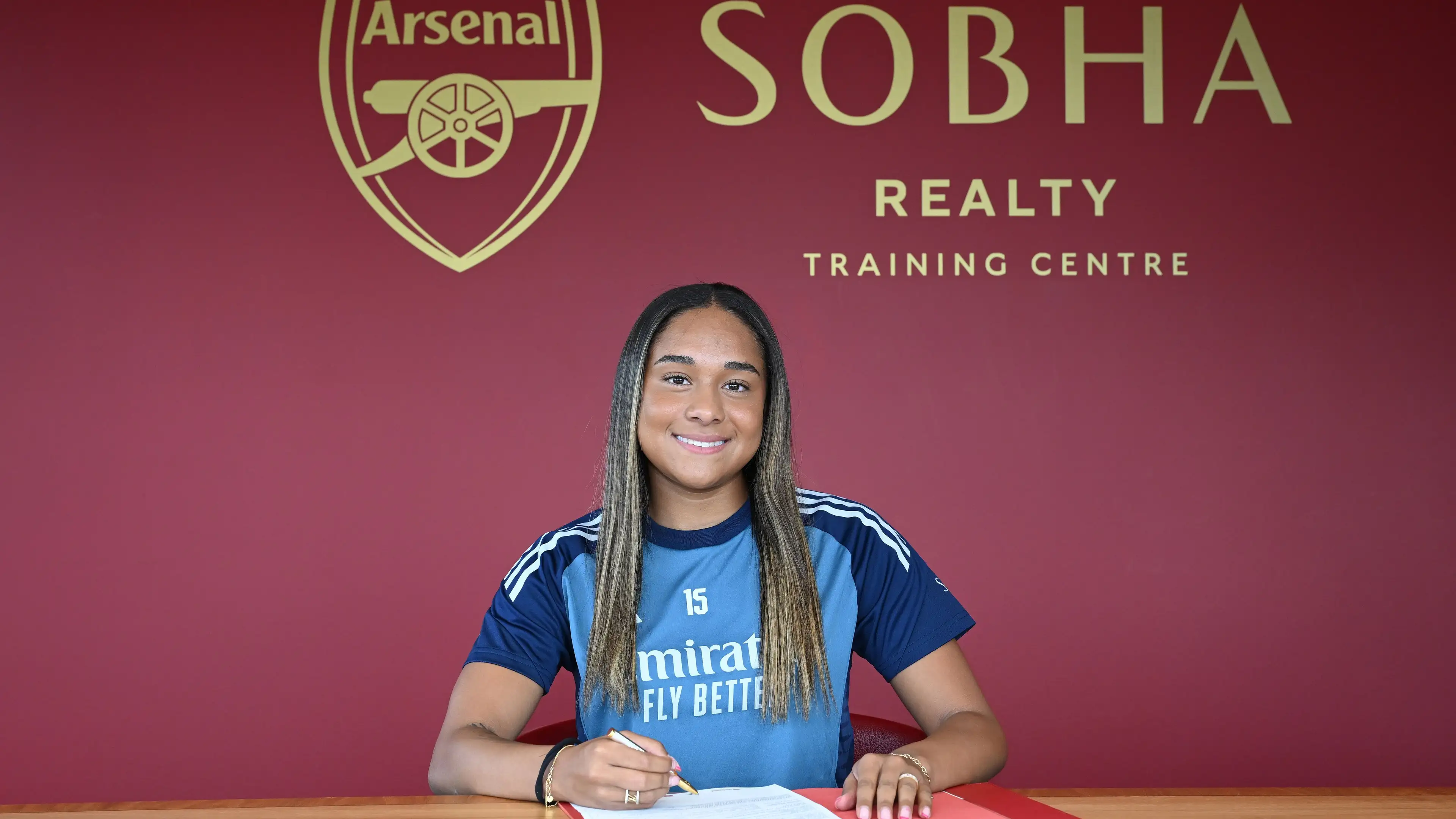 Who is Olivia Smith  1st woman footballer to grab £1M deal!