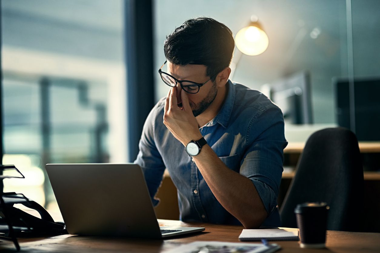 Headache from staring at Screens? Here's your ultimate Guide!