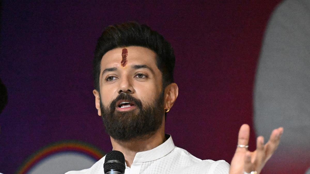 Union minister Chirag Paswan receives death threat via social media!