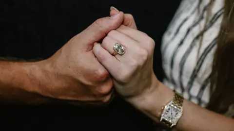 Golconda legacy illuminates swift’s engagement sparkle!