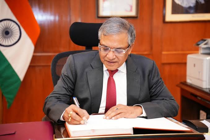 Know how India appoints and removes chief election commissioner!