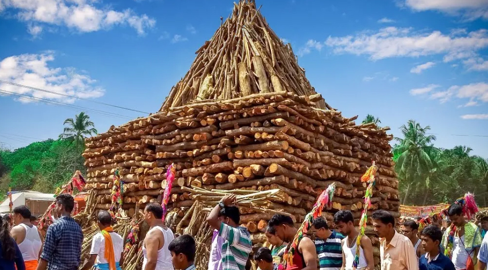 70,000 people and an electric shock- what led to Lairai temple stampede?