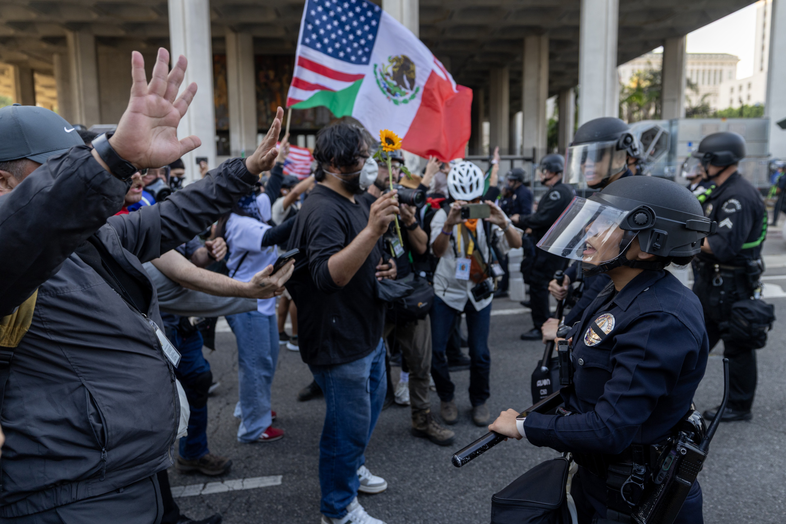 Curfew imposed in Los Angeles due to massive protests against Trump!