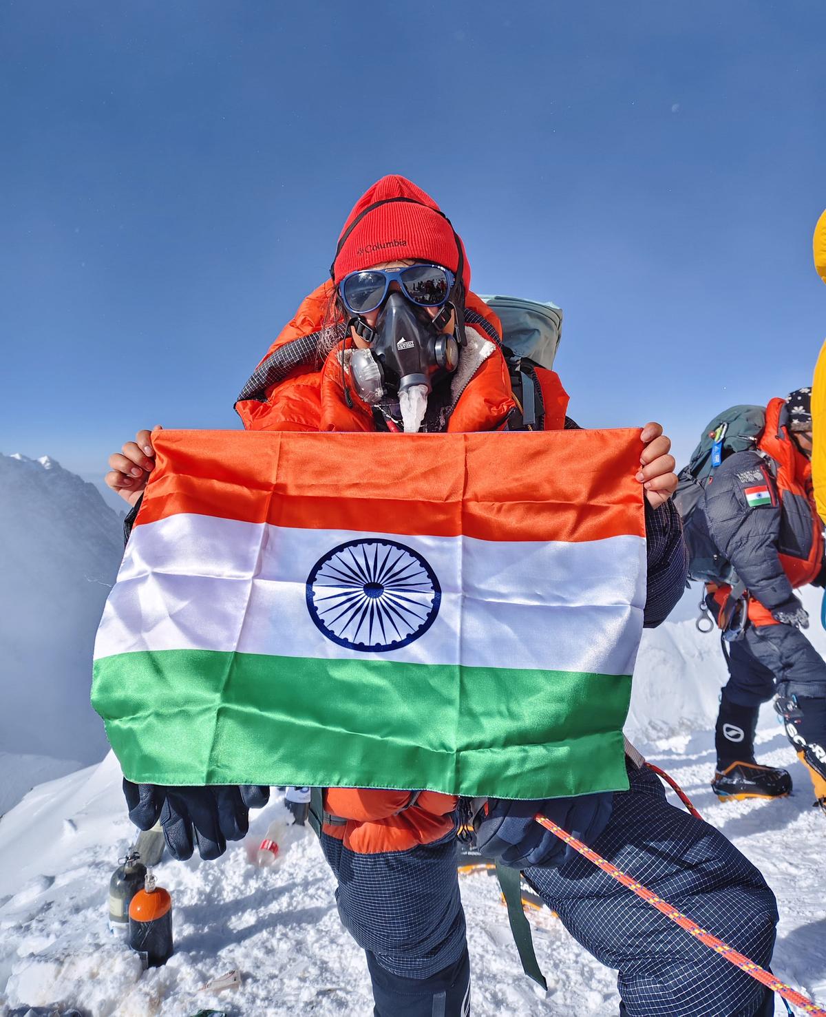 20-Year-Old Rifiness warjri scales Mt. Everest, becomes youngest Everester!