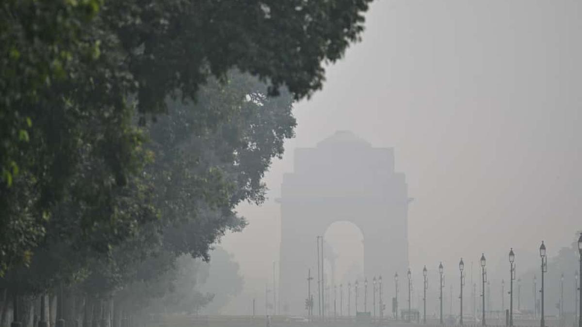 Delhi air quality remains in ‘very poor’ category!